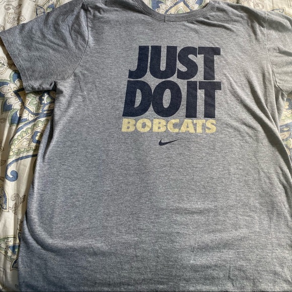 Nike Pitt Greensburg Bobcats Tshirt L - Picture 2 of 3